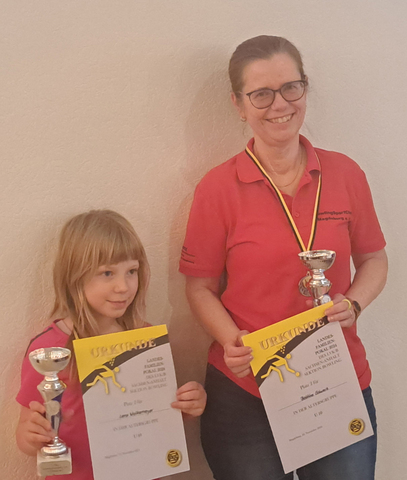 U10 Platz 2 Bettina Schwarz und Lena Marie Walkemeyer